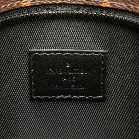 LOUIS VUITTON Black Monogram Leather Tote Bag - Picture 8 of 10